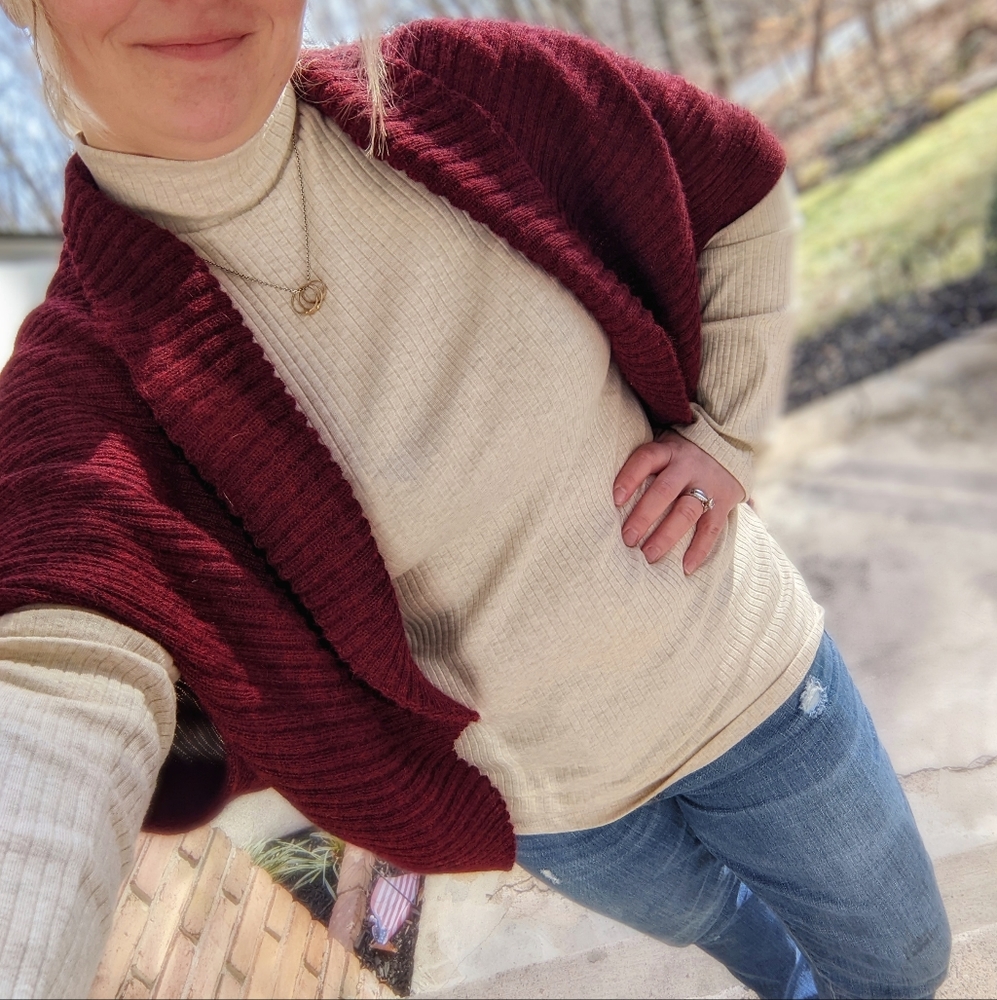 EUC 100% Alpaca yarn shawl